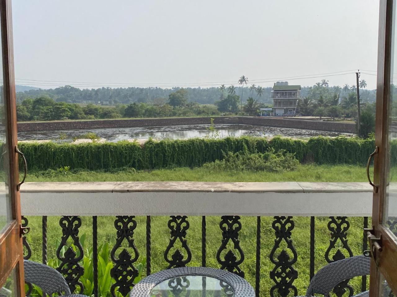 Villa Nostalgia - A Luxurious Villa In North Goa Arpora Exterior photo